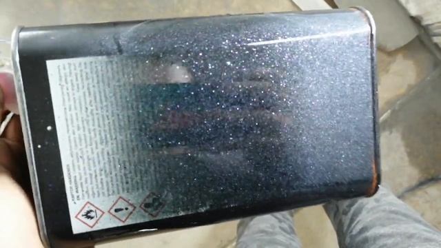 Пробуем покрасить блёстками для маникюра смотреть онлайн