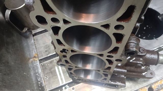 Шлифовка блока #расточка #гильзовка смотреть онлайн