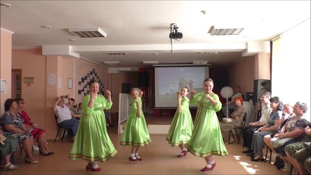 г.Ачинск. ЦДПЛ."Краски лета" Вокальная студия Доримифасолька, танцевальный коллектив Утренняя звезда