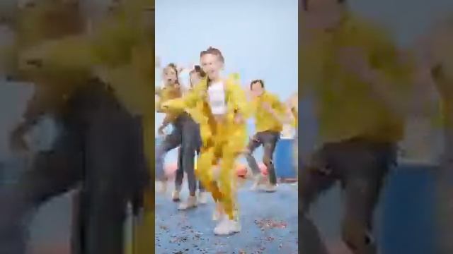 Катя Адушкина Лимонад премьера клипа смотреть онлайн