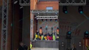 Крылья - Обнимем этот мир.