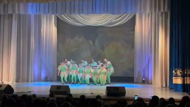 Образцовый ансамбль эстрадного и современного танца " смотреть онлайн