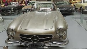 Краков06.06.2025 Краковская галерея Выставка раритетных и реставрированых автомобилей Mercedes Benz