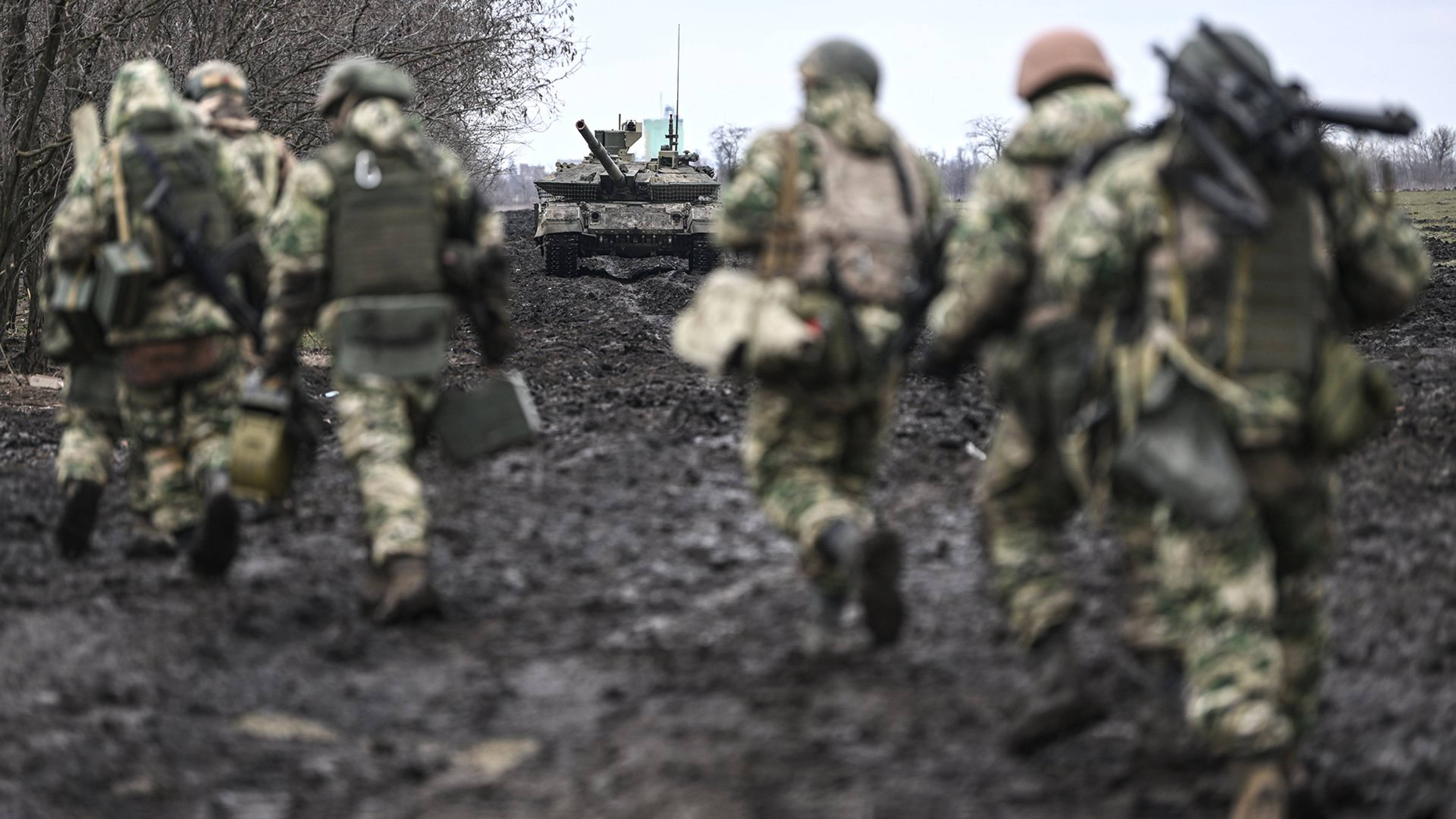 Клинч на фронте и каша в головах. В России боятся сказать правду