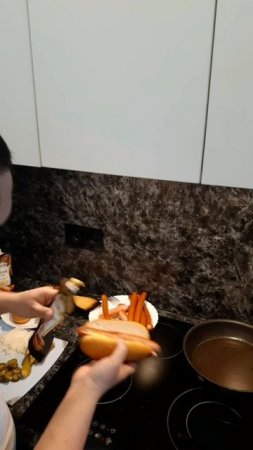 ХОТ-ДОГ ПО-БЫСТРОМУ И ПО ВКУСНОМУ!
