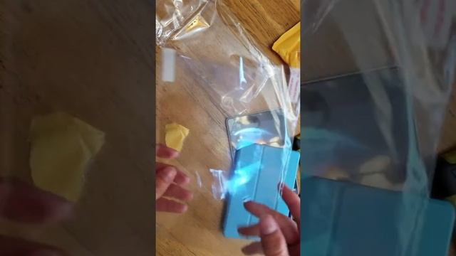 Распаковка чехла книжки для Xiaomi Mi Pad 1 смотреть онлайн