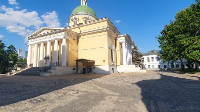 К празднику Троицы Троицкий собор (Собор Троицы Живоначальной) главный храм Данилова мон-ря в Москве
