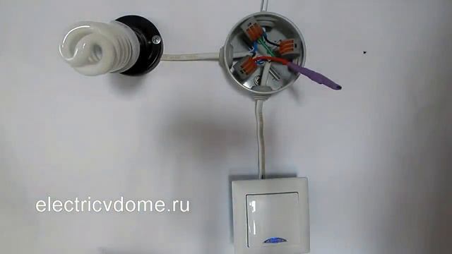 Почему мигает выключенная энергосберегающая лампа.