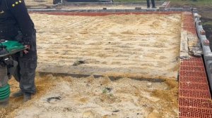 Трамбовка грунта под черновую стяжку пола