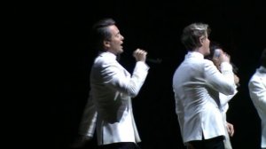 Красное платье