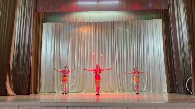 Игра с обручами