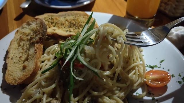 Bali Vlog – Uluwatu & Ubud Part 01 -🇲🇾- ву Yuko Wee смотреть онлайн