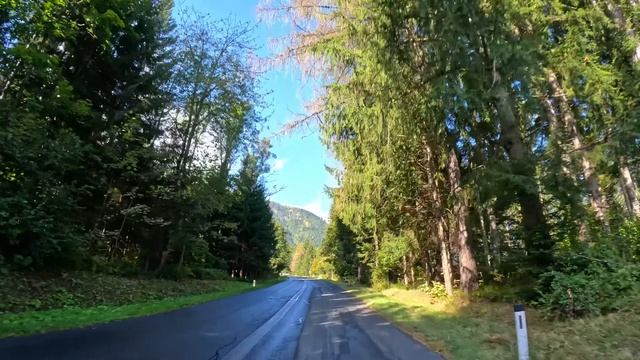 Driving from Austria 🇦🇹 to Italy 🇮🇹 via Plöckenpass  Drive from Lienz Austria to Paluzza Italy
