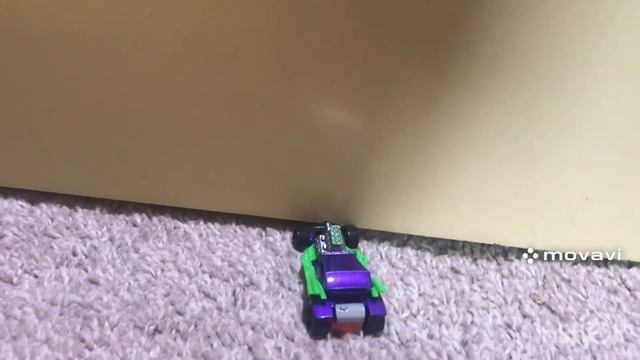 БРЮС УЭЙН / БЭТМЕН ЗА ПОГОНЯ ПРОТИВ ДЖОКЕРА АВТОМОБИЛЬ смотреть онлайн