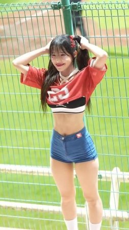多慧心璇да, бейсбол хорошая игра 😂 @lee_dahye #李多慧 #이다혜 #啦啦隊 #cheerleader #棒球 #baseball