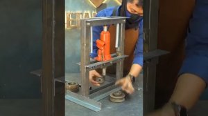 Самоделка 151. Как сделать пресс из домкрата? В этом нет ничего сложного не понадобится даже свар...