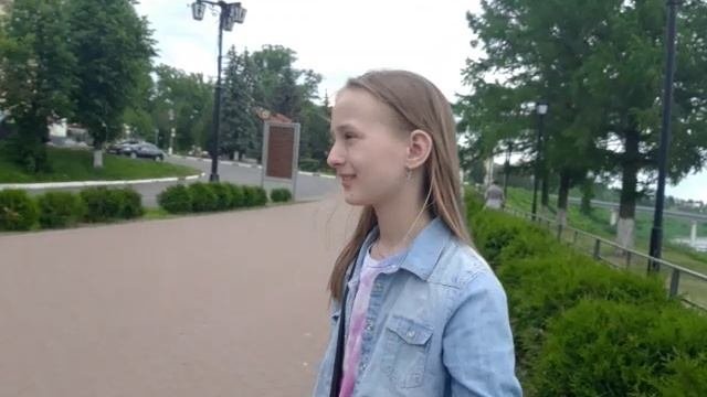 По набережной(Ржев)