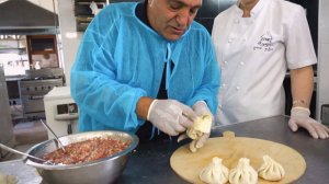 Приготовили с шеф-поваром вкуснейшие ХИНКАЛИ в Тбилиси