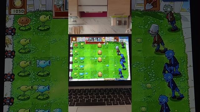 РАСТЕНИЯ ПРОТИВ ЗОМБИ #11 С ЗОМБОТАНИКА ДО ДОЖДЬ ИЗ РАС? смотреть онлайн