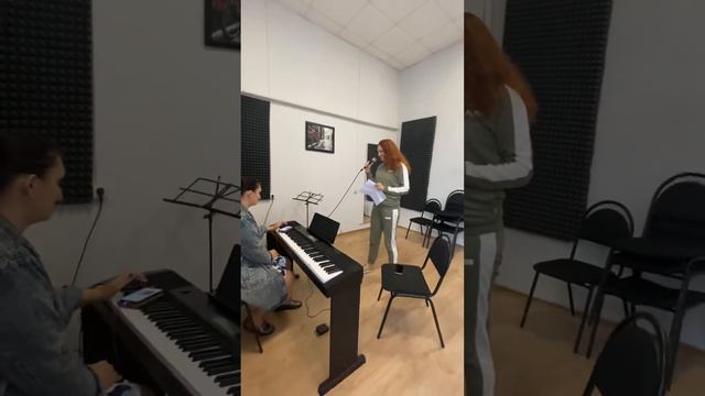 Студия крылья-  отрывок занятия с педагогом Мария Батю смотреть онлайн