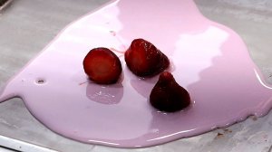 Клубничные рулетики из мороженого — корейская уличная еда