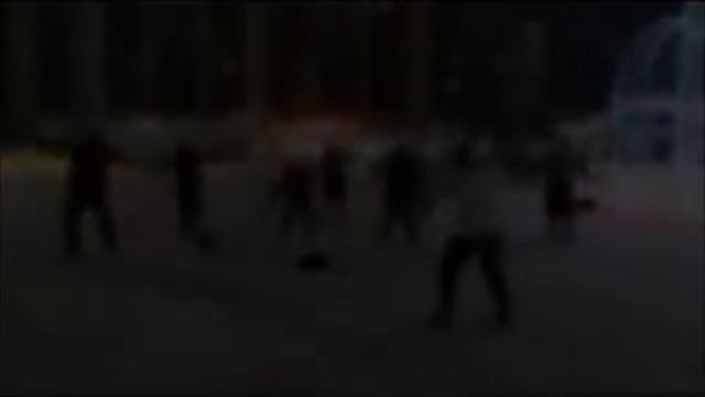 Танцевальную зарядку провели школьники на площади Химиков в Череповце