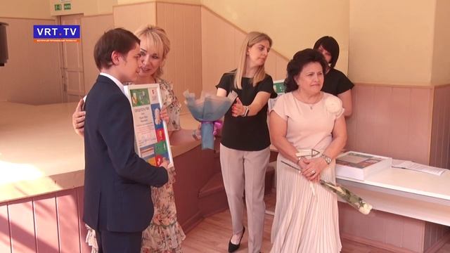 Вручение стипендий Главы города одарённым детям