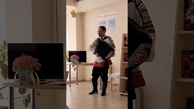 Сочи У Чёрного Моря! Хостинская библиотека 5 ансамбль смотреть онлайн