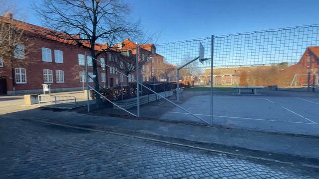 24 часа в городе Ystad ,четкие виды по улицам города 🌆 смотреть онлайн