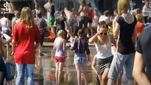 2012-07-29 НАРОД ВЫ ЧО? ЖАРКО Ж ВЕДЬ!