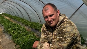 Фермер из Астраханской области Андрей Кириндясов рассказал, как построил крупный бизнес на клубнике