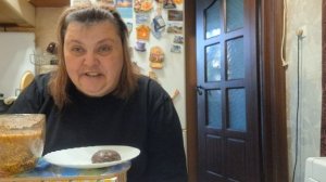 ем и наслаждаюсь жизнью