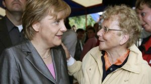 Две версии происхождения Ангелы Меркель