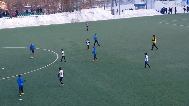 Крылья 09 - Крылья 10 (1 тайм) 2 - 0 смотреть онлайн