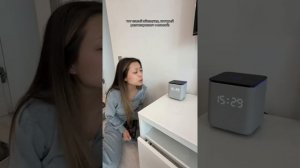 Тот самый АйпадКид разговаривает с Алисой: