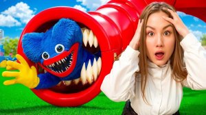 ЛУНОМОСИК : Горка Пожиратель VS Хаги Ваги из Поппи Плейтайм 4 !