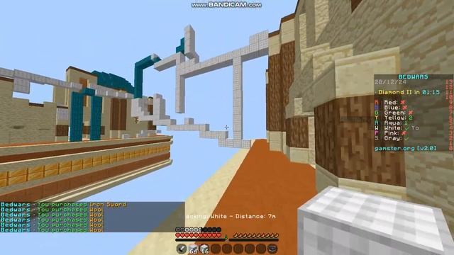 Играем в Bed Wars ! Первый ролик без монтажа сильно не суди