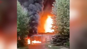 В Подмосковье два часа тушат склад с горючими материалами  / События на ТВЦ