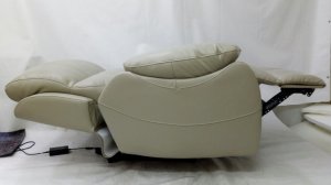 Бьюти-реклайнер для наращивания ресниц в антивандальной экокоже Softar 05