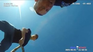Мужчина распылил перцовый баллончик, а затем ударил ножом офицера полиции Эдмонда во время остановки