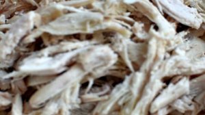 Cалат с курицей, грибами и адыгейским сыром