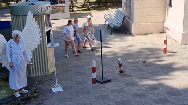 Трудная работа ангела 2023