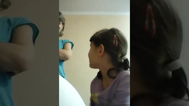 Огромный Kinder сюрприз чехол для планшета. Распаковываю смотреть онлайн