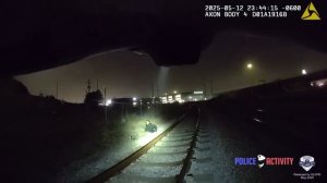 Полицейская погоня закончилась выстрелом в подозреваемого возле железнодорожных путей.