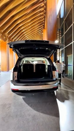 Lynk & Co 900 — флагманский гибридный кроссовер