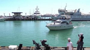 В Сочи сотрудники администрации и полиции проводят рейды против зазывал