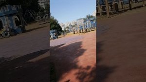 Это что-то (не подглядывать), гуляю под хиты репера Лил Пипа Луз май майнд