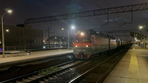 "Приветливый!" Электровоз ВЛ10У - 598 с грузовым поездом на перегоне, май 2025 года