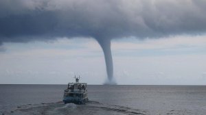 «Случаются крайне редко»: в Метеобюро рассказали, будут ли смерчи в Москве