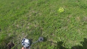 нашли две рельсы на дешевый металлоискатель